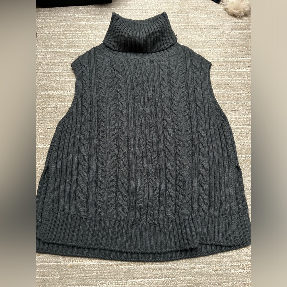 Sleeveless Turtleneck Sweater